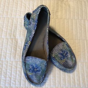Blue Floral Aerosoles Shoes